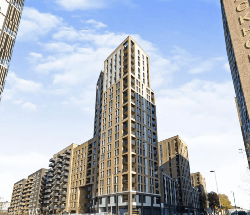 3 bed flat to rent Green Ferry Way, London E17