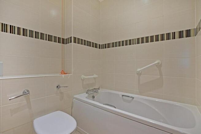 2 bed Retirement Property for sale Image 8