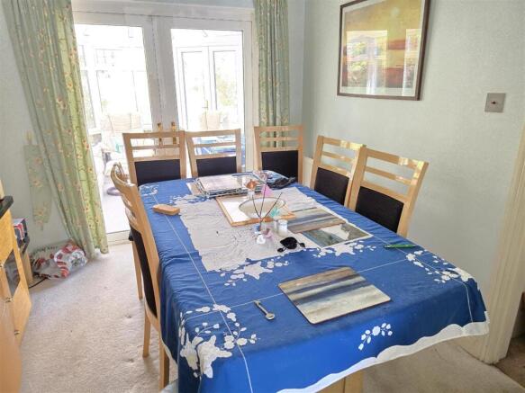 Dining room.jpg
