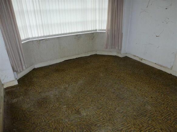 BEDROOM 1 (FRONT)