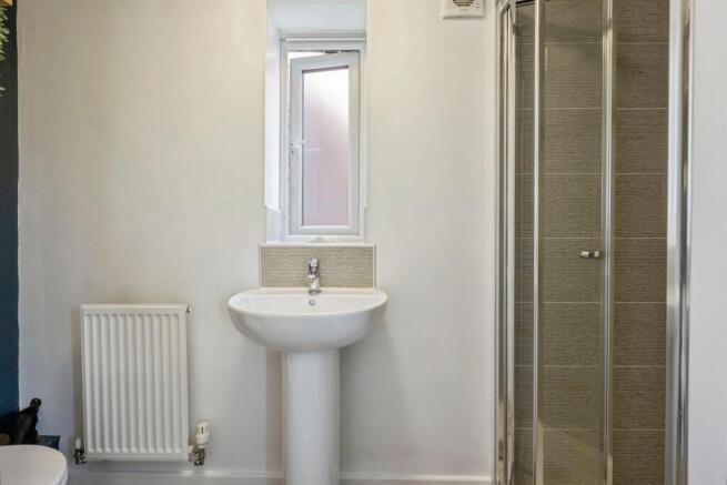 3 bed Semi-Detached for sale Image 9