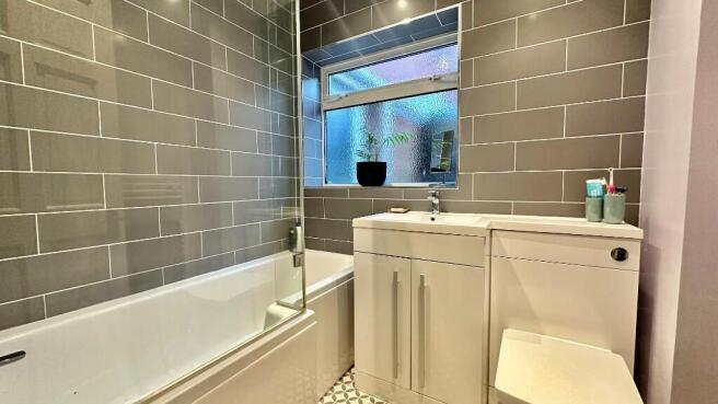 G Floor Bath/wc