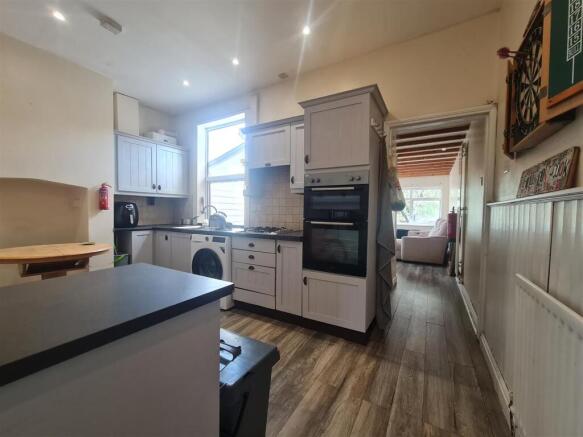 22 Sutton Kitchen 1.jpg