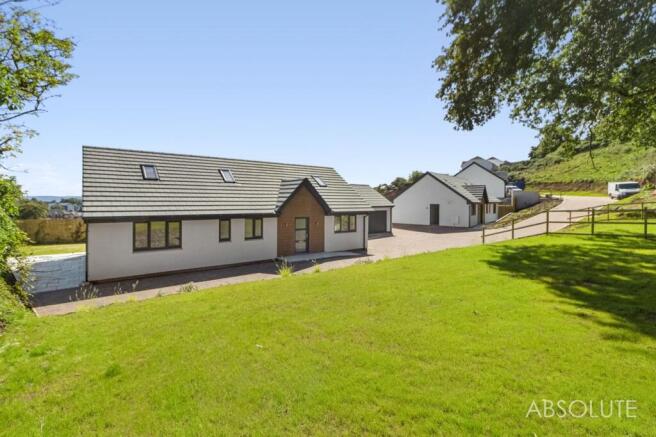 3-bed detached on Monserrat Rise, Torquay, TQ2, £450,000