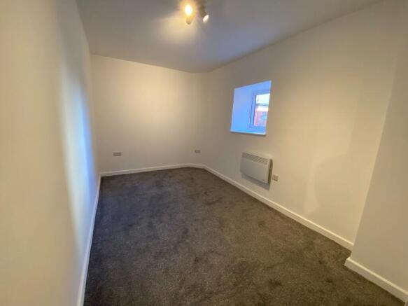 1 bed Apartment to rent Image 4