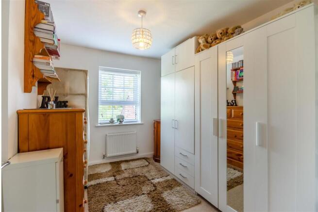 8690582-interior32.jpg