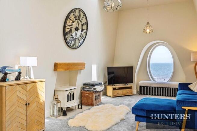 2 bed Apartment for sale Image 2