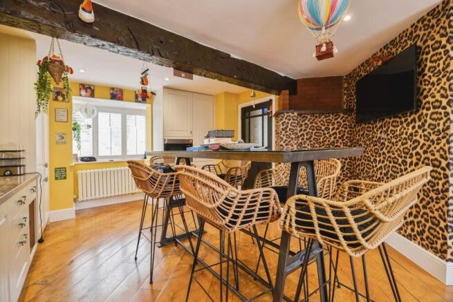 3 bed Terraced for sale Image 7
