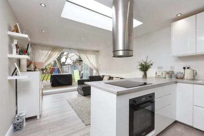 Lounge / Kitchen