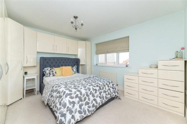 4 bed Detached for sale Image 12