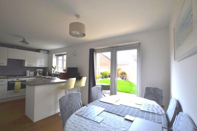 Kitchen/dining...