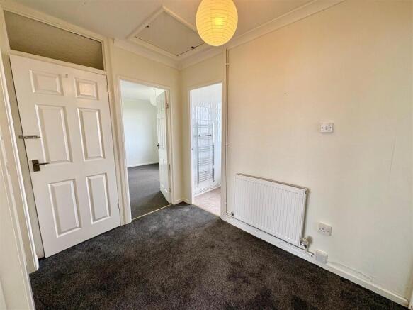 24 wauncil hallway.jpg