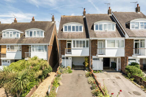 Hawthorn Way, Storrington, RH20