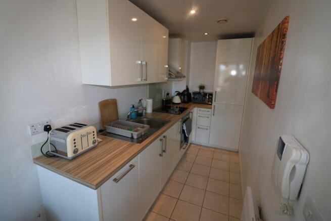 1 bed Apartment to rent Image 5