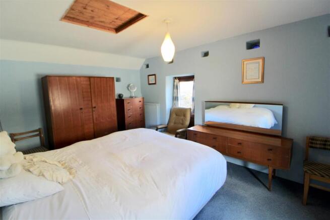 Bedroom 2.jpg