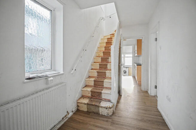 10 Gascoigne Road, New Addington, CR0 0NA