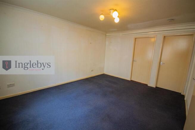 1 bed Flat for sale Image 6