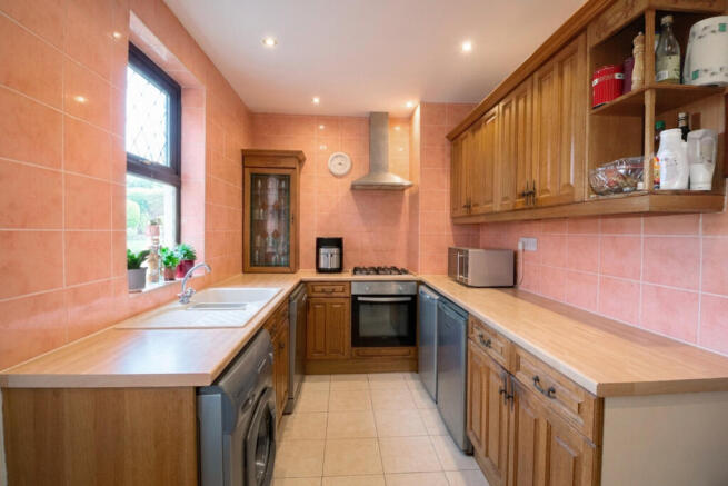 2 bed Terraced for sale Image 4