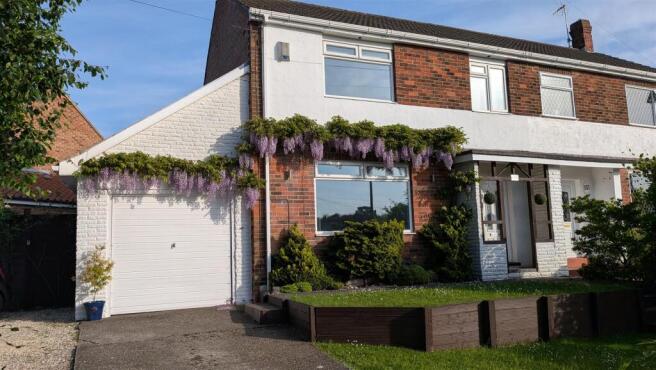 House Pic 2.jpg