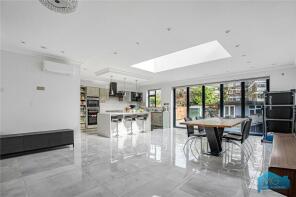 12, Bibsworth Road, Finchley, London N3 3RP
