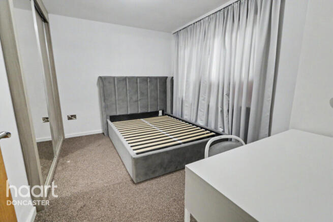 3 bed Semi-Detached for sale Image 10