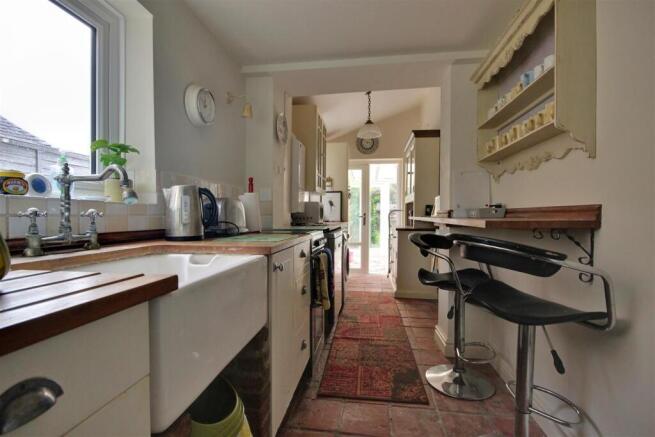 2 bed Terraced for sale Image 5