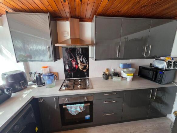 Kitchen - 1.jpg