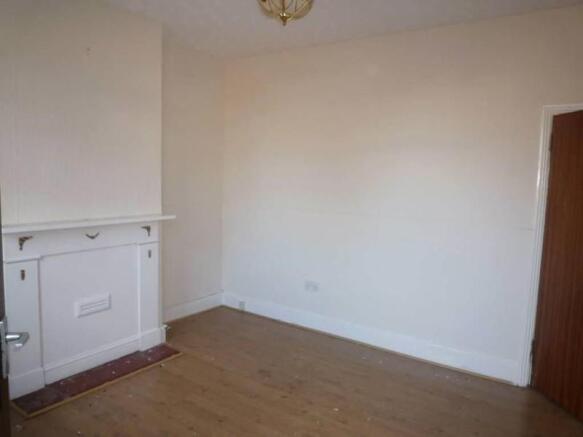 FRONT  LOUNGE