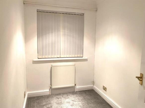 Office / Bedroom 5