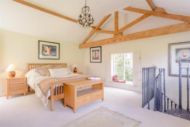 8332578-interior18.jpg