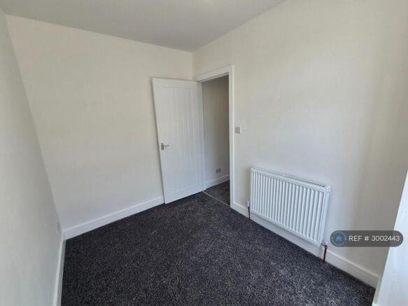 3 bed Terraced to rent Image 12