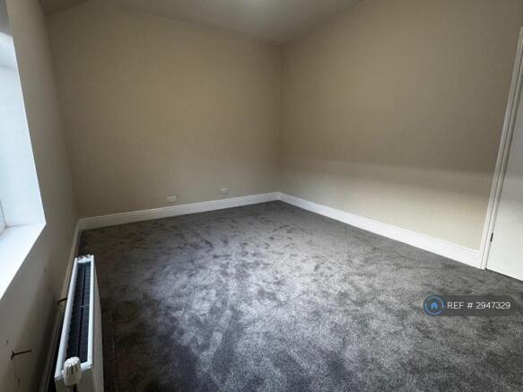 2 bed Terraced to rent Image 9