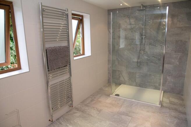 Master Bedroom En-suite
