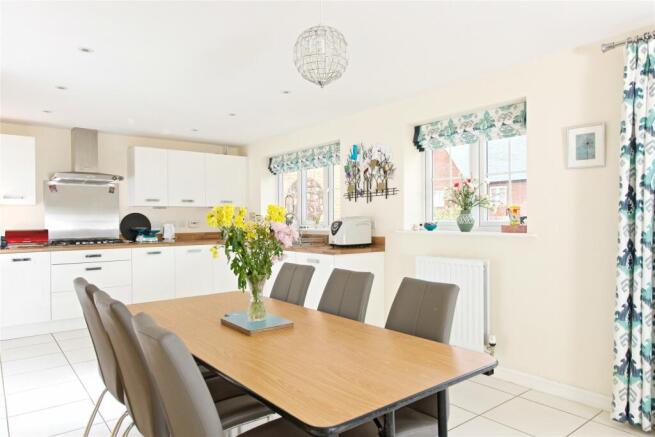 Kitchen/Dining