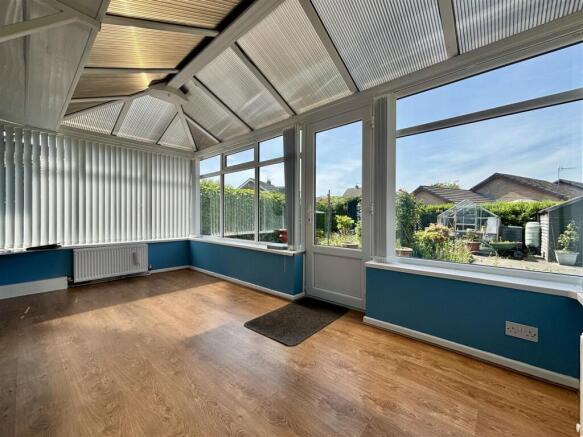 2 bed Semi-Detached Bungalow for sale Image 11