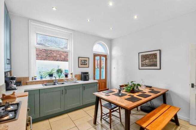 3 bed Terraced for sale Image 4