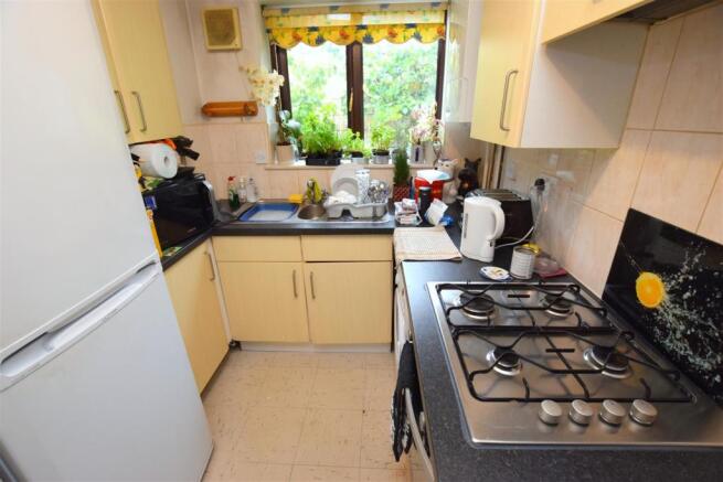 Kitchen: