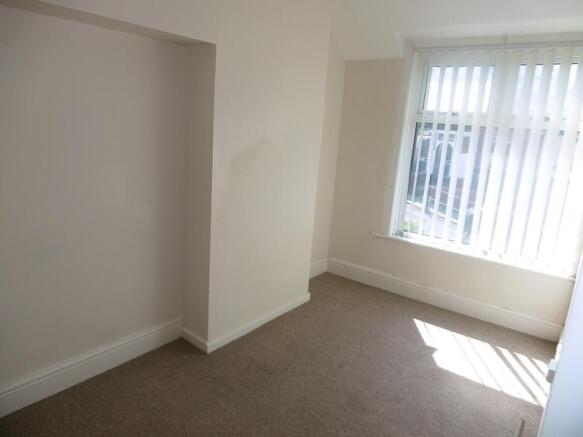 Bedroom 1 (FRONT)