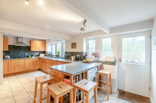 3 bed Detached for sale Image 6