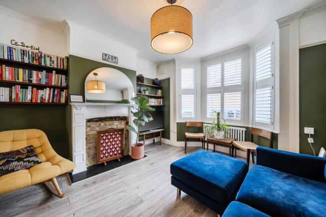 1422024-7-69a825a...