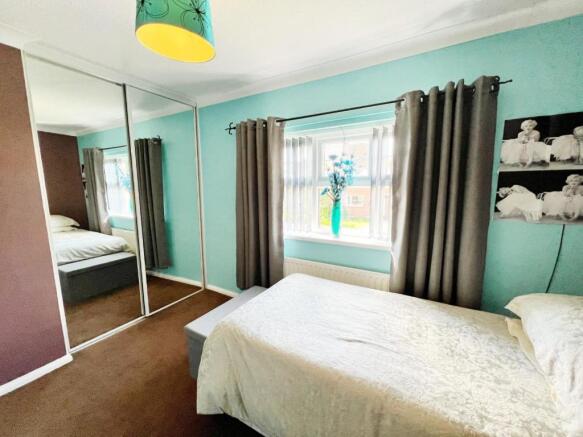 Bedroom 2 pic 1.jpg
