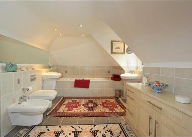 En-Suite Bathroom