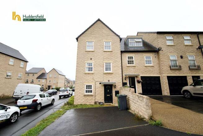 2 bed Semi-Detached for sale in huddersfield