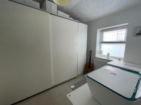 bedroom.jpg