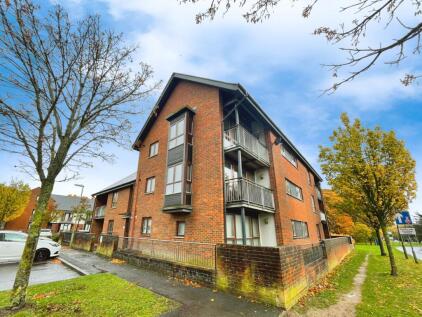 Oakridge Village, Basingstoke, RG21