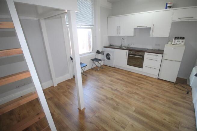 9a Heene studio 2.jpg