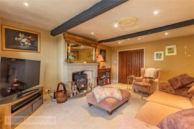 4 bed Detached for sale Image 8