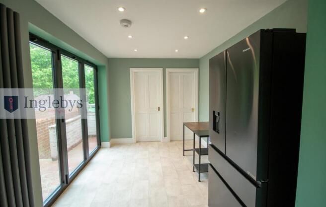 3 bed Terraced for sale Image 4