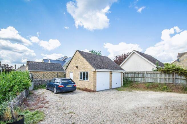 Garden / Garaging