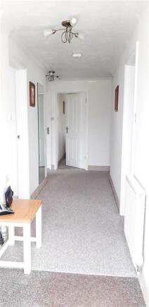Hallway 1.jpg